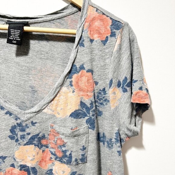 🌷 sale* Torrid Oversized V Neck Floral T Shirt Size Medium Modal Lightweight - Picture 8 of 12